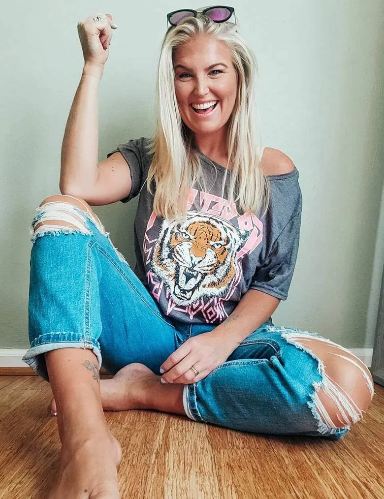 Graphic Tees for Women Short Sleeve Tshirts,Womens Summer Tops Crewneck Shirt Blouse