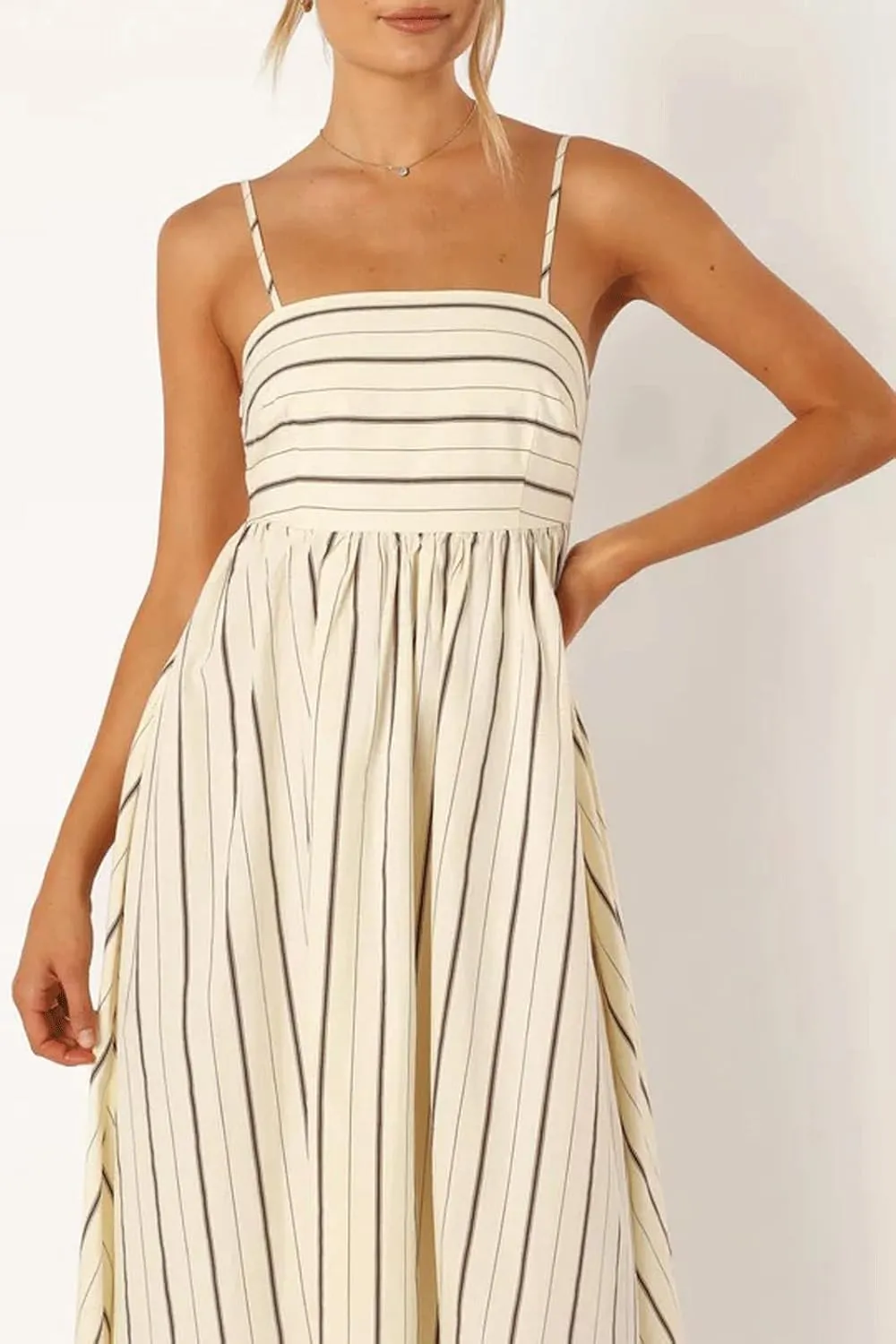 utcoco Womens Summer Striped Back Smocked Maxi Sundresses Spaghetti Strap Cut Out Flowy Swing A Line Long Dress