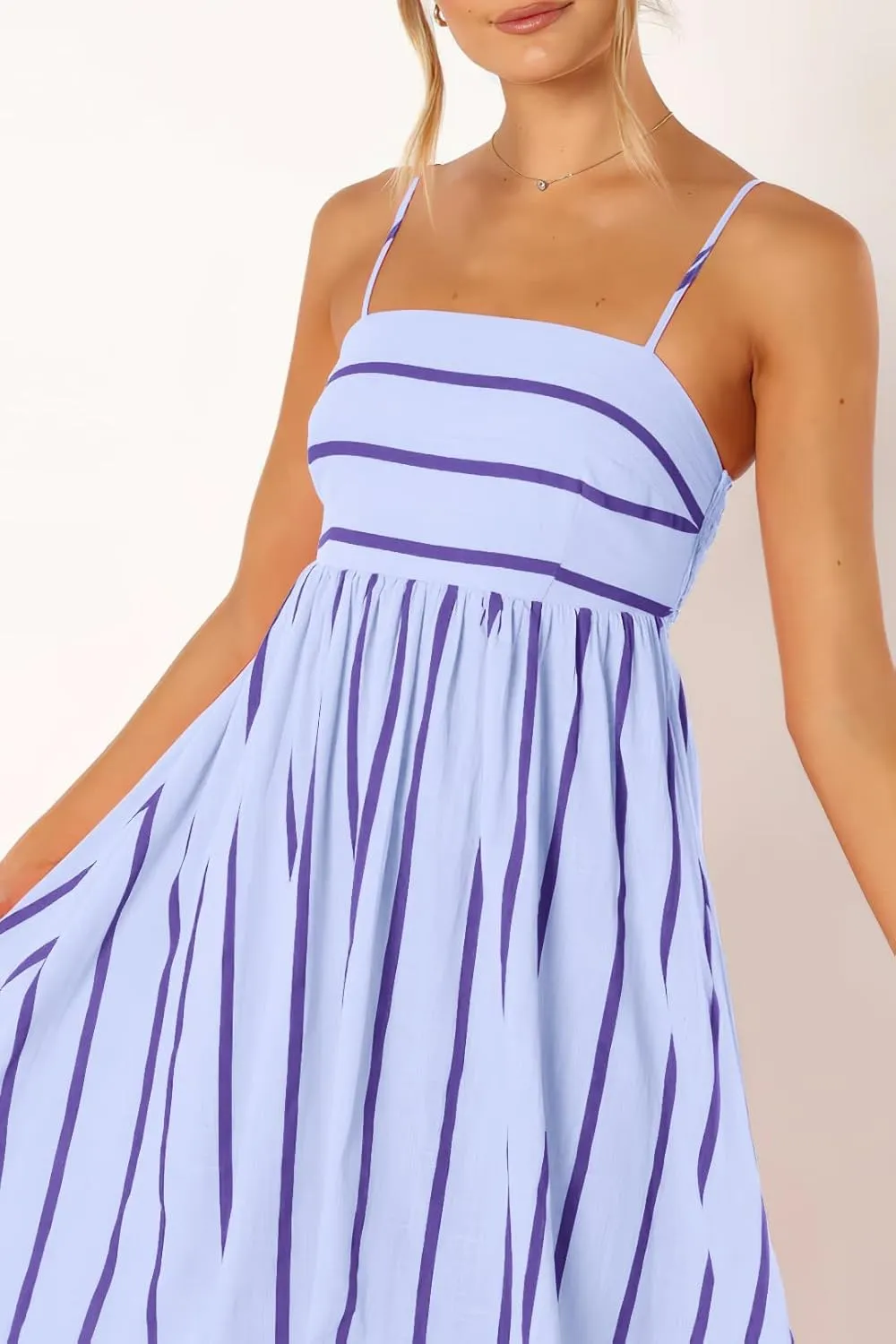 utcoco Womens Summer Striped Back Smocked Maxi Sundresses Spaghetti Strap Cut Out Flowy Swing A Line Long Dress
